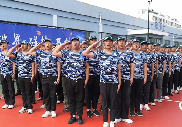 �������ʹ���-׷�󿵽�,����һ������