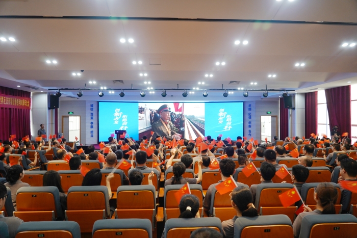 �������ʹ���-׷�󿵽�,����һ������